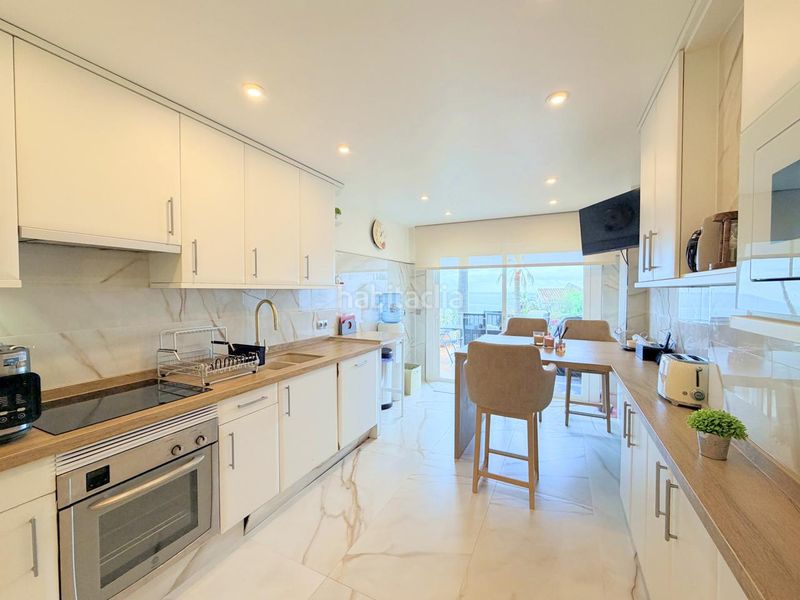 Foto 19fadc90-2cf3-4a98-8b7b-a569dc3438c7. Dúplex amb aparcament piscina a bahía de Casares Casares