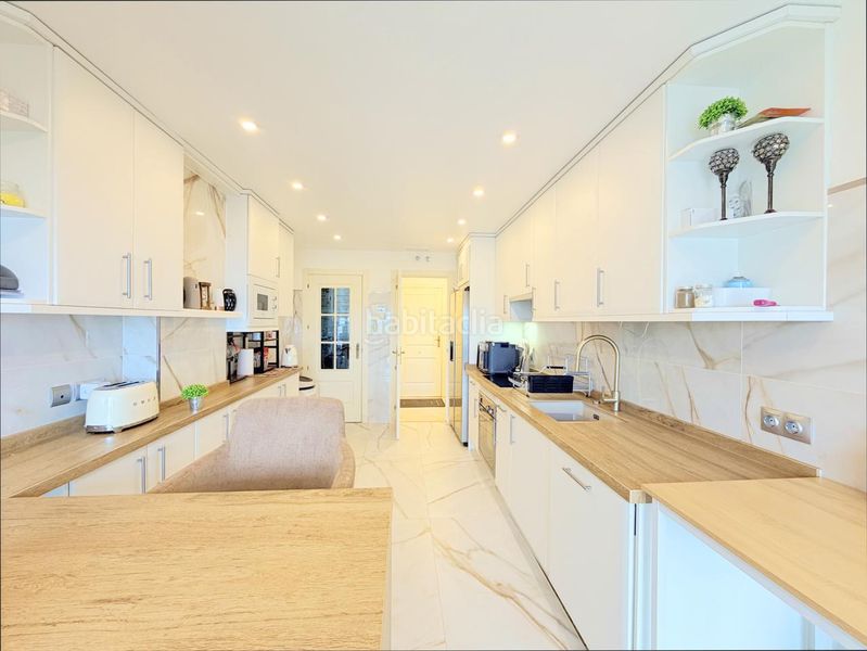 Foto f49c3ed3-36f6-4979-baf3-bd77892eb83d. Dúplex amb aparcament piscina a bahía de Casares Casares