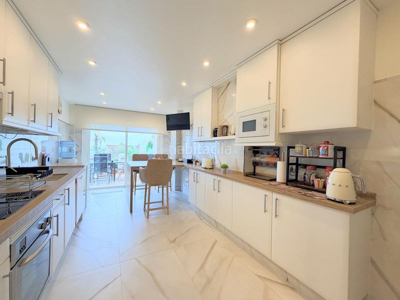 Foto fe6c46a5-343f-4034-be6a-4079d7d90d6d. Dúplex amb aparcament piscina a bahía de Casares Casares