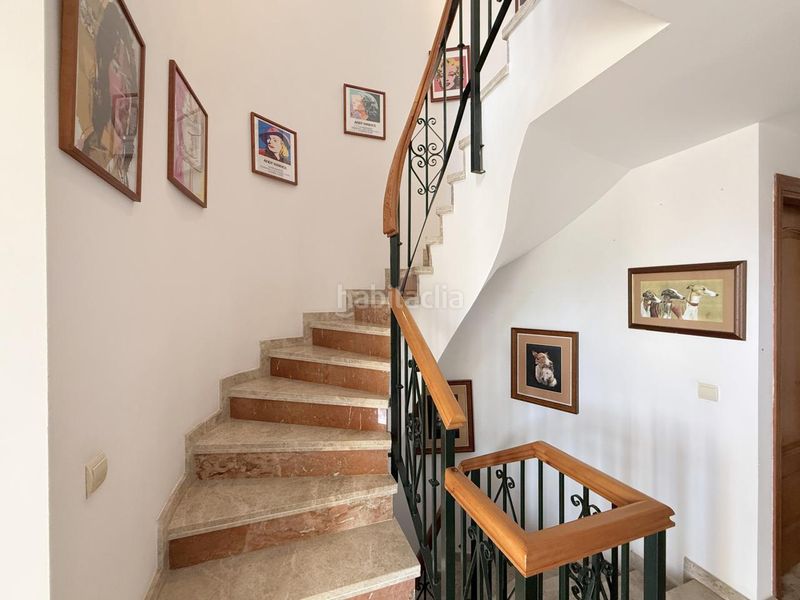 Foto 0cebdbc5-8d67-44ee-bc88-373e6af71829. Casa amb aparcament piscina a Casares golf - Casares del sol Casares