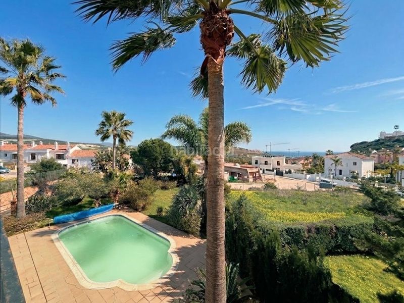 Foto 3d7023de-bb28-479f-8988-0ec22e873dad. Casa amb aparcament piscina a Casares golf - Casares del sol Casares