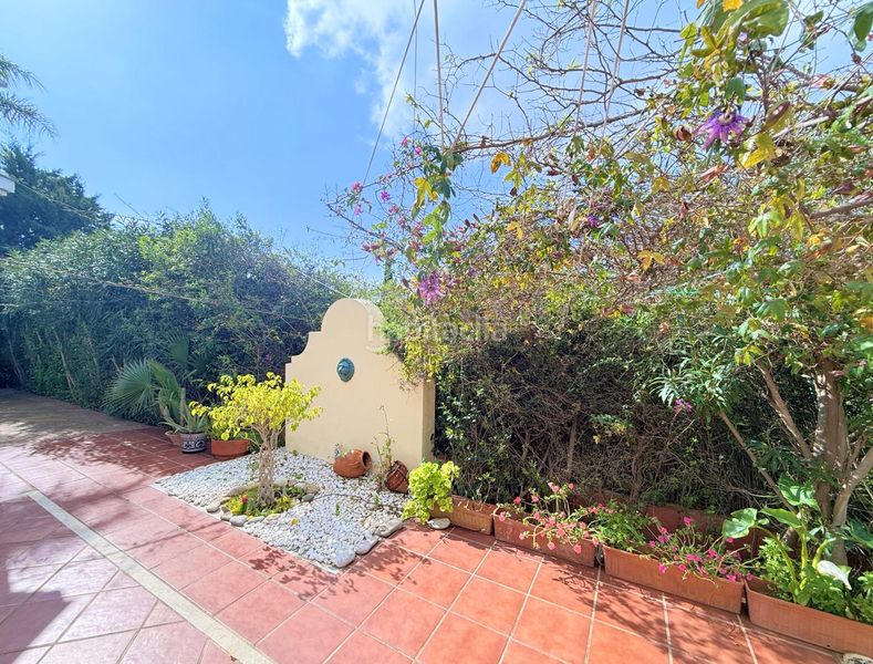 Foto 5bbbef76-89c0-4e89-b22c-f97f03c7b358. Casa amb aparcament piscina a Casares golf - Casares del sol Casares