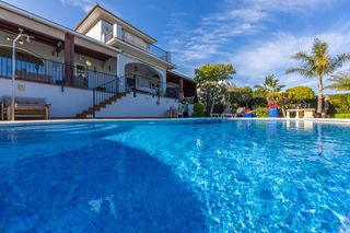 Casa  Del marmol. Villa en la paloma, la duquesa.
