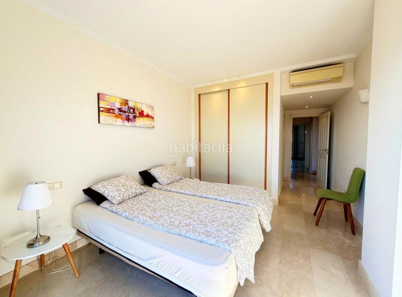 Foto b8aad580-3580-4c16-95d1-3040b1b05d16. Àtic amb aparcament piscina a Buenas Noches Estepona