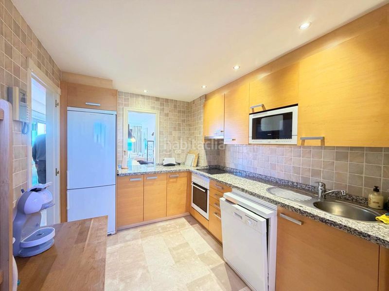 Foto db228cfd-93f7-4875-8133-ffd55e03f0a4. Àtic amb aparcament piscina a Buenas Noches Estepona