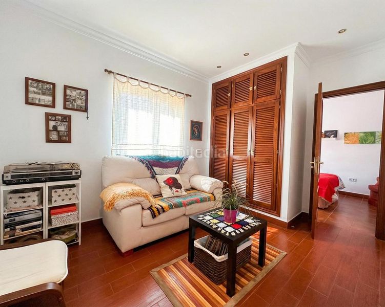 Foto 0a4e99fe-318c-4bea-85b5-4e4530767723. Casa amb piscina a Casares pueblo Casares