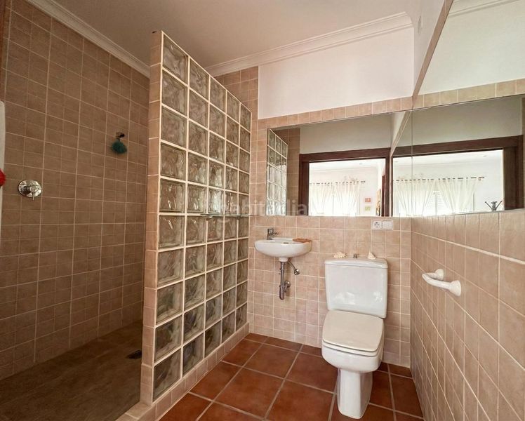 Foto 1380e118-15c9-4754-ad12-071b75eb5558. Casa amb piscina a Casares pueblo Casares