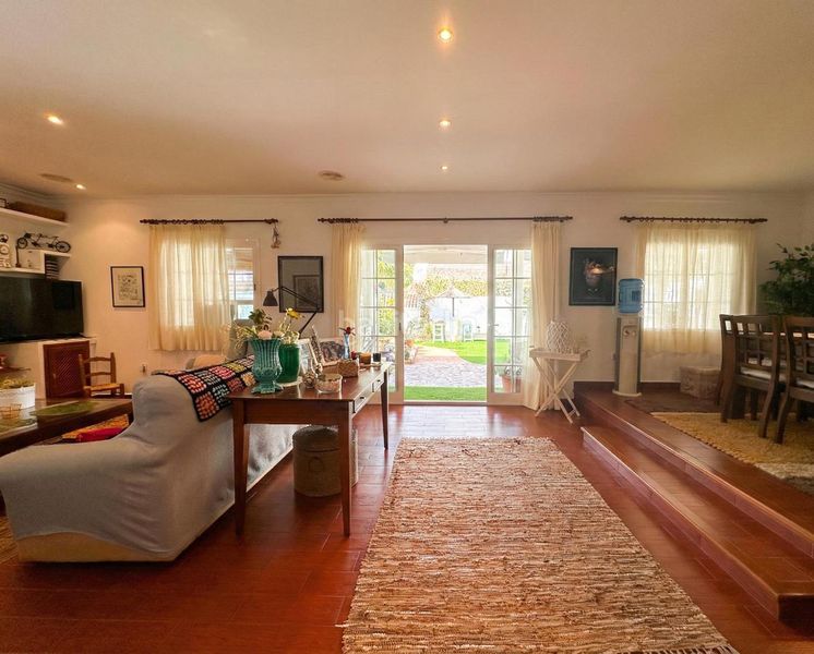 Foto bd4462a0-38a6-4429-b8ec-afea0602960e. Casa amb piscina a Casares pueblo Casares