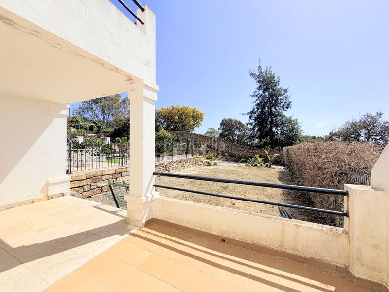 Foto 03587cda-2884-47b5-8fb9-8c953f93c3a2. Casa adossada amb piscina a Chullera Manilva