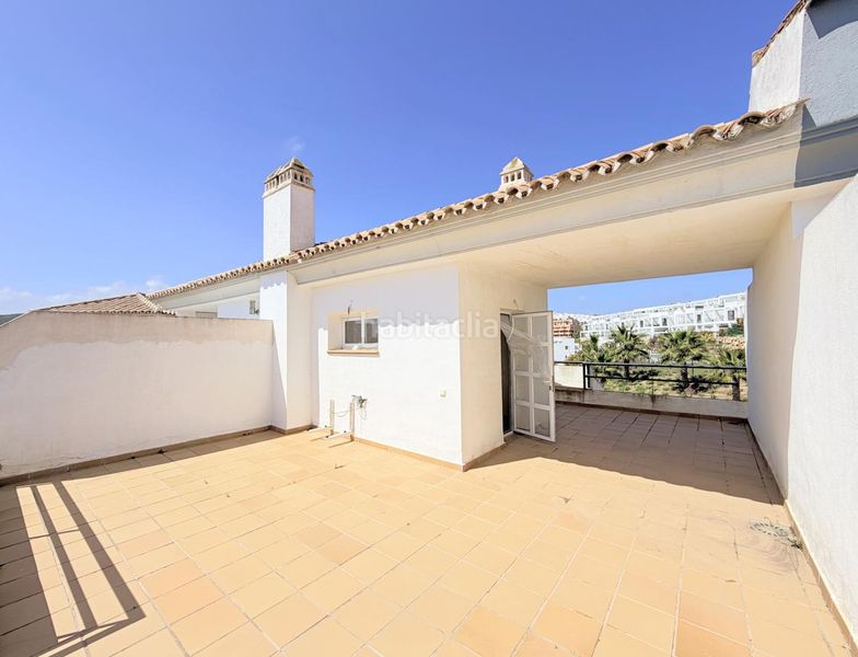 Foto 03a0f0fd-3391-492a-9081-a16914ff3f79. Casa adossada amb piscina a Chullera Manilva