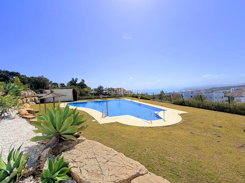 Foto 4ca3dbbe-6e4e-4cfa-b5c9-effe77d3c2a4. Casa adossada amb piscina a Chullera Manilva