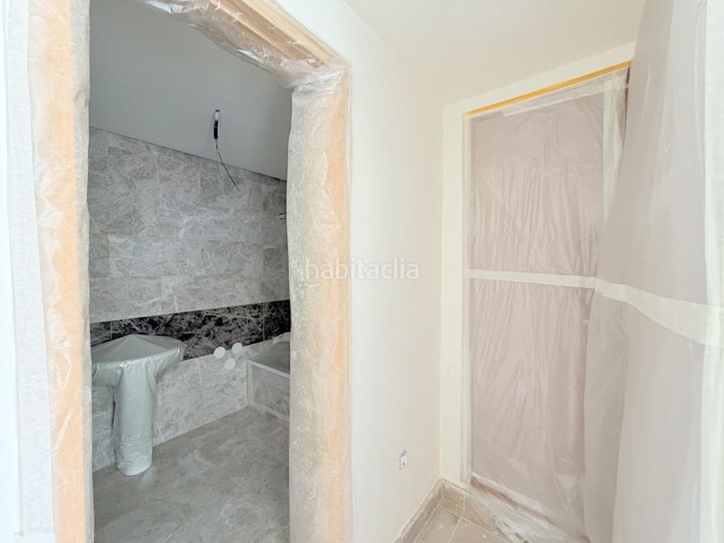 Foto da427f34-17a0-467a-83b2-7d55cbee281e. Casa adossada amb piscina a Chullera Manilva