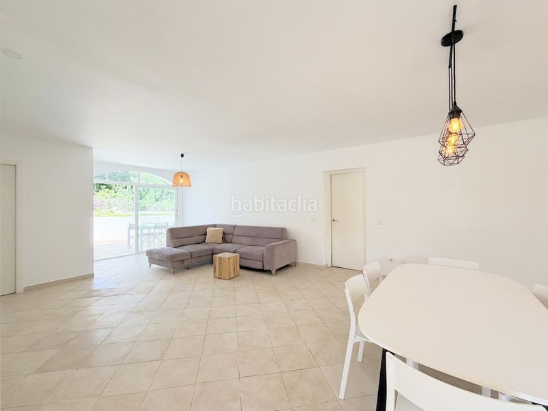 Foto 43f2a8bd-6022-4deb-811d-47b631046740. Casa amb aparcament piscina a Nueva Andalucía centro Marbella