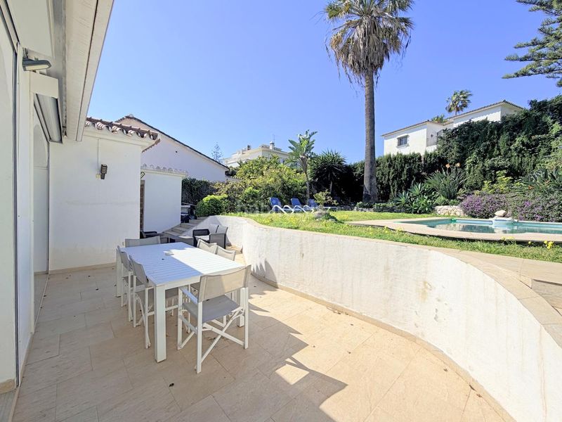 Foto 637075ea-70a9-4252-b89a-24fda713341a. Casa amb aparcament piscina a Nueva Andalucía centro Marbella