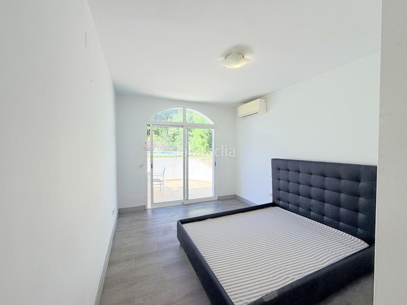 Foto b39dd007-978c-4c45-bbe7-cf9ae85c29ab. Casa amb aparcament piscina a Nueva Andalucía centro Marbella