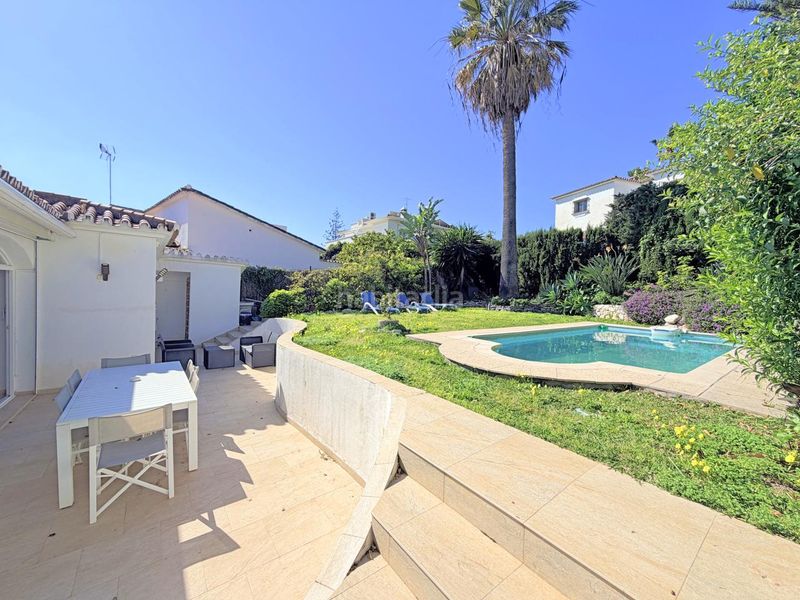 Foto c3205d5e-c12f-4f1d-93d7-7a3d145e90a2. Casa amb aparcament piscina a Nueva Andalucía centro Marbella