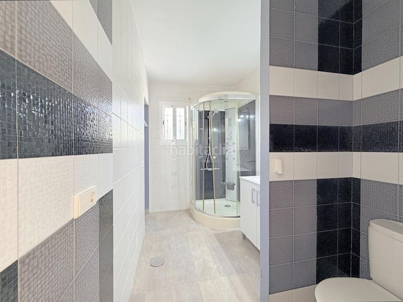 Foto ecfce3fe-07bc-4931-b916-3a9a60432c0e. Casa amb aparcament piscina a Nueva Andalucía centro Marbella