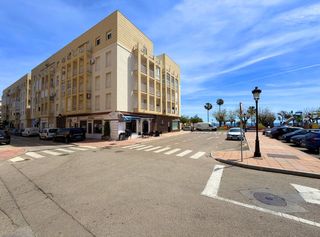 Apartament  Duquesa de arcos. Apartamento en sabinillas junto al mar