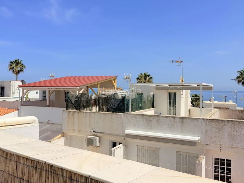 Foto 280015a9-797a-4374-8b6e-ce3bab47d4af. Casa amb piscina a Chullera Manilva