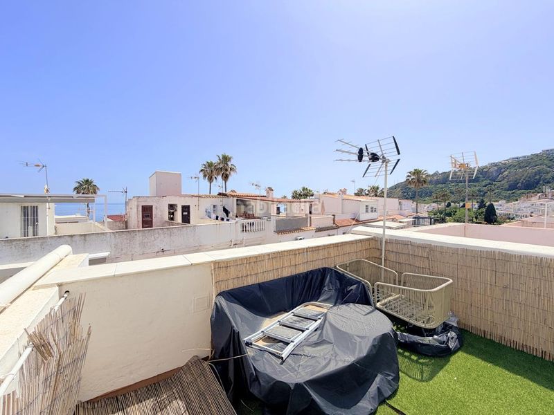 Foto a89f069f-f0b2-4fdc-81e1-9dbf5bd103bd. Casa amb piscina a Chullera Manilva