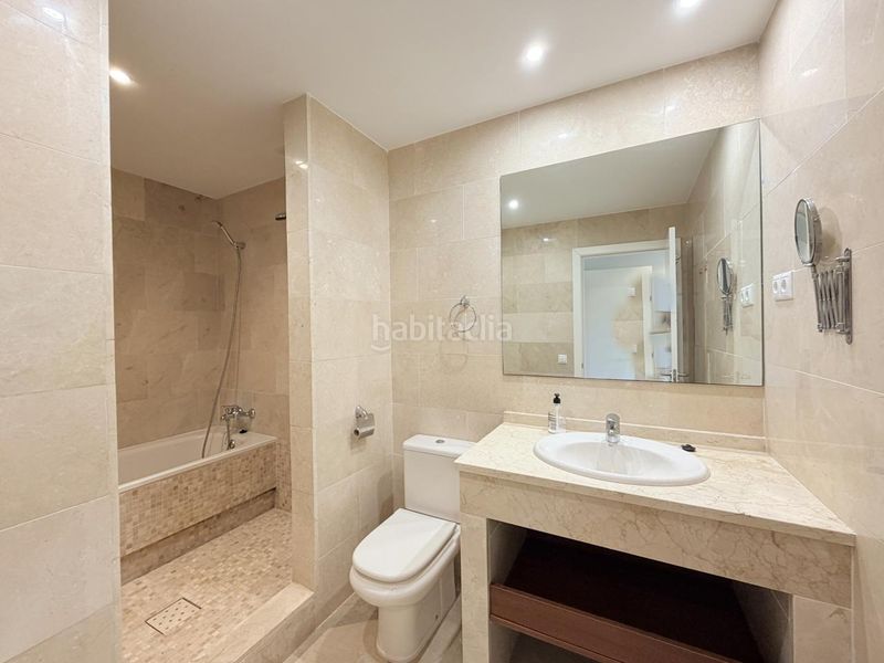 Foto 246a1ae9-8b05-4354-aa36-86556b80741c. Apartament amb calefacció aparcament piscina a Chullera Manilva