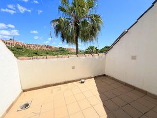 Attico  Duquesa village. Ático en duquesa village con terraza en cada estancia
