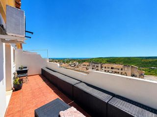 Ático  Utopia. Ático con terraza y vistas al mar y a la montaña, manilva
