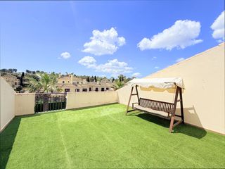 Maison  Baja. Amplio adosado renovado en sotogrande