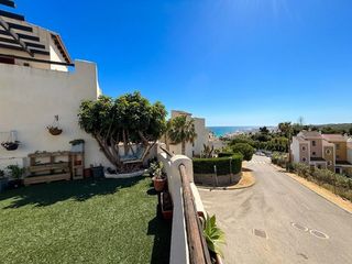 Apartment  Vista bahia. Bajo con jardín y licencia turística en casares costa