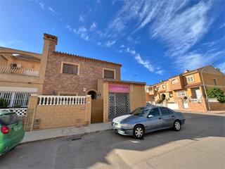 Casa a Roquetas pueblo. Gran casa en roquetas