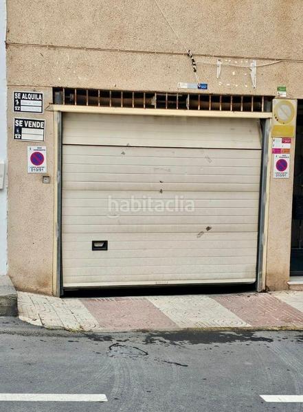 Foto a21980e3-8a9e-42f9-825e-64f7d50cc3ec. Parking voiture dans Aguadulce Norte Roquetas de Mar