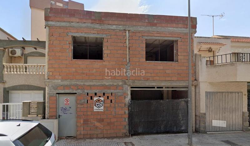 Foto c67ff92c-8abc-441c-b28b-f07bed89e705. Casa duplex para reformar en Aguadulce Sur Roquetas de Mar