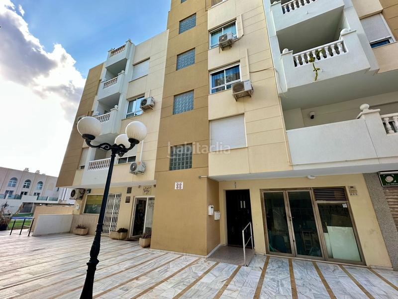 Foto 79f9d4a4-e161-4b82-b553-fc269fdb3dc1. Appartamento con riscaldamento in Aguadulce Norte Roquetas de Mar