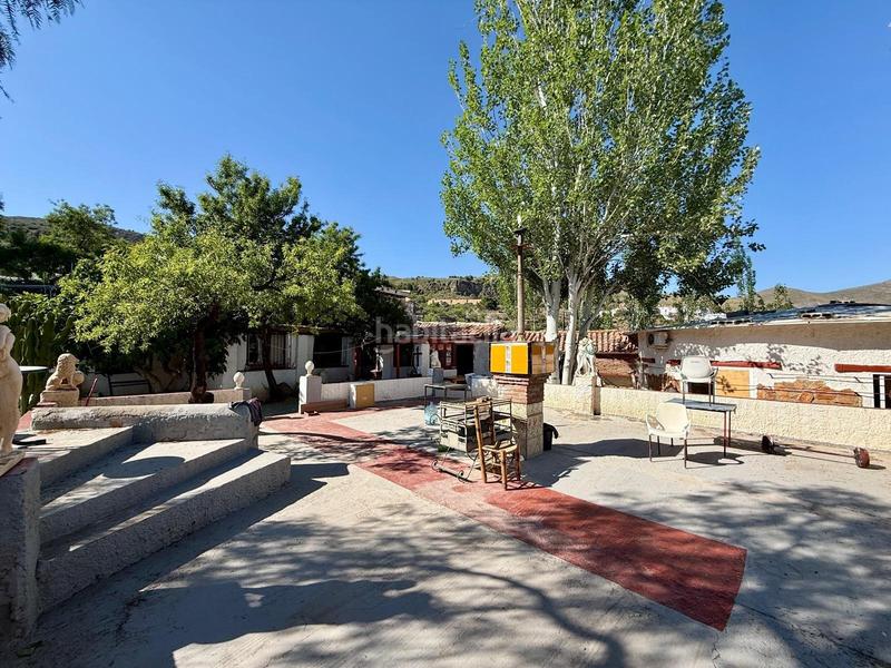 Foto db0b6e27-b094-4c46-87af-a37ee57f5334. Bauernhof in Enix