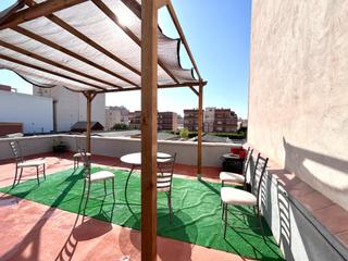 Lloguer Pis a Los Ángeles - Cruz de Caravaca. Alquiler piso semireformado con solárium privado en almería, zon