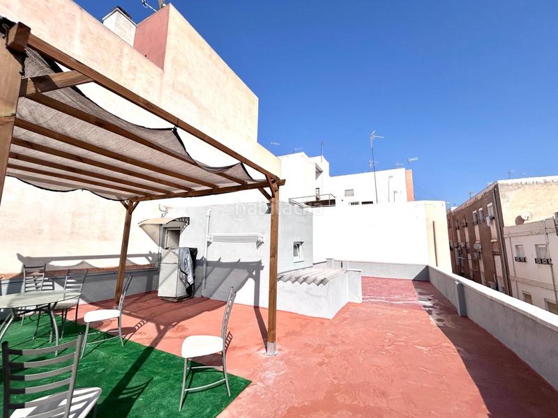 Foto 4a6458b7-5f54-4a72-af97-7d484dec0691. Alquiler piso alquiler piso semireformado con solárium privado , zona los ángeles en Almería