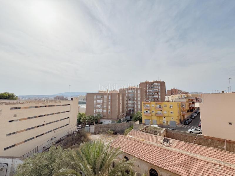 Foto 04569b04-37f9-47b1-bef3-9e1d76a133b6. Piso  en venta en antonio cano en San Luis Almería