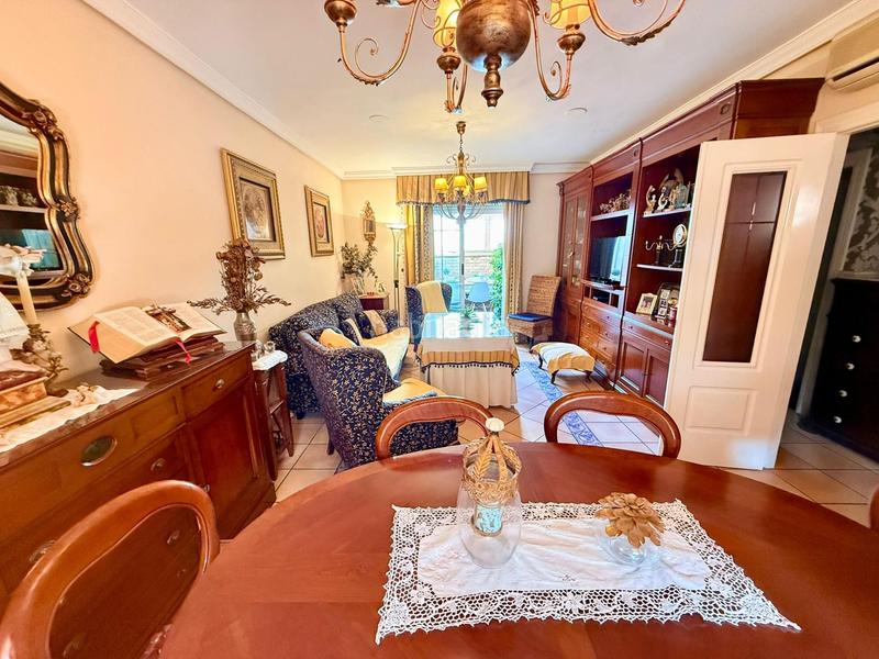 Foto e058263e-fea0-49b6-b5dd-696c07cd9d76. Reihenhaus mit parking pool in Aguadulce Sur Roquetas de Mar