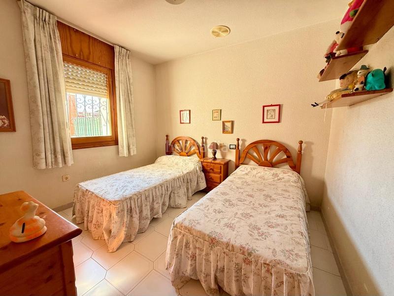 Foto 11d37915-dd25-4c80-9c18-e09badc540d6. Maison jumelée avec parking dans El Puerto Roquetas de Mar