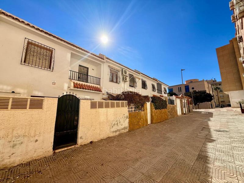 Foto c7c81d69-e1a6-478b-8492-a39ff1d99024. Maison jumelée avec parking dans El Puerto Roquetas de Mar