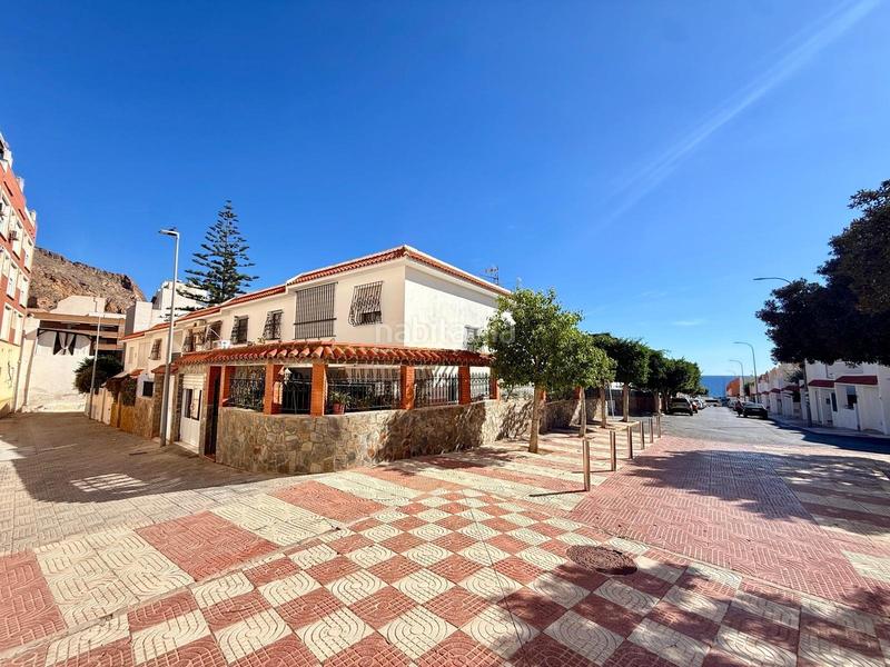 Foto db8a98d8-cf11-43e4-95b2-641076fe68fd. Maison jumelée avec parking dans El Puerto Roquetas de Mar