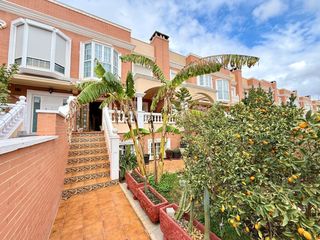 Casa adossada a Los Molinos - Villa Blanca. Amplio adosado en residencial villa claudia zona de villablanca