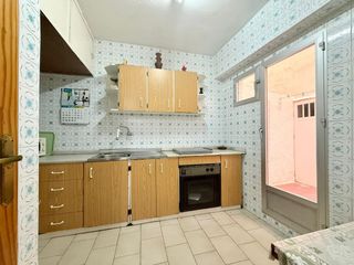 Flat  Calle tarrasa. Se vende piso para reformar en los ángeles almería