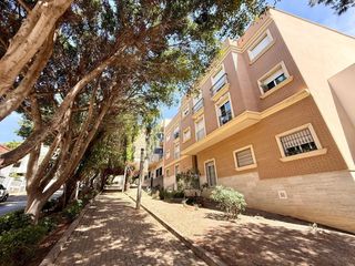 Pis  Pasaje lourdes del polvorin. Acogedor piso seminuevo en aguadulce, almería  ideal para invers