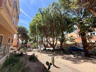 Pis  Pasaje lourdes del polvorin. Acogedor piso seminuevo en aguadulce, almería  ideal para invers