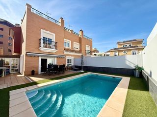Casa aparellada a Nueva Almería - Cortijo Grande - Vega de Acá. El hogar de tus sueños en almería