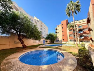 Appartement  Calle victoria angeles(r). Hermoso piso en la romanilla  roquetas de mar.
