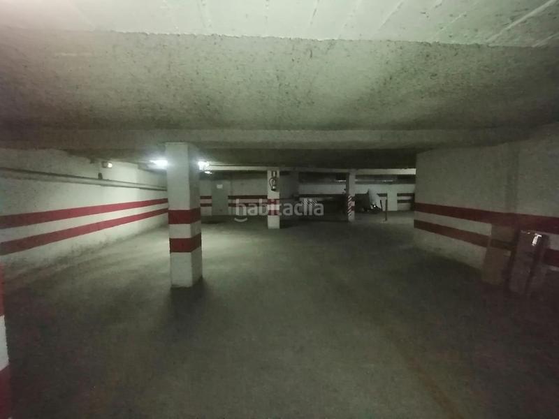 Foto 589d05c2-3683-45b7-b88a-b0a038e8c4d6. Parking coche plaza de parking en zona muy demandada en Córdoba