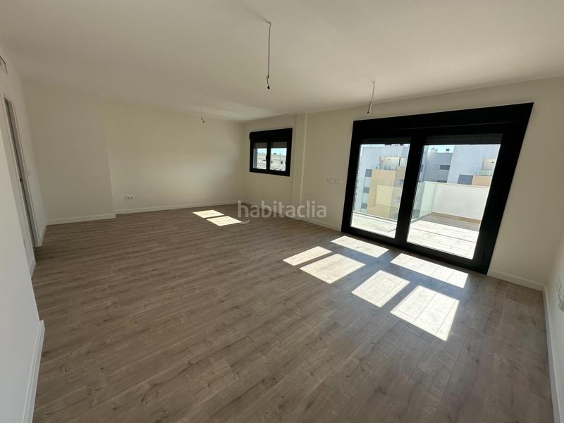 Foto 35b1ab31-e80b-47ff-8dd4-e9bbbd375fe6. Attico con riscaldamento parcheggio piscina in Poniente-Norte - Miralbaida - Parque Azahara Córdoba