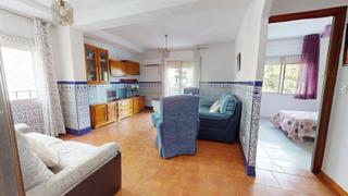 Piso en Huerta de la Reina - Trassierra. Magnifcia vivienda situada en  colonia de la paz. ideal para inv